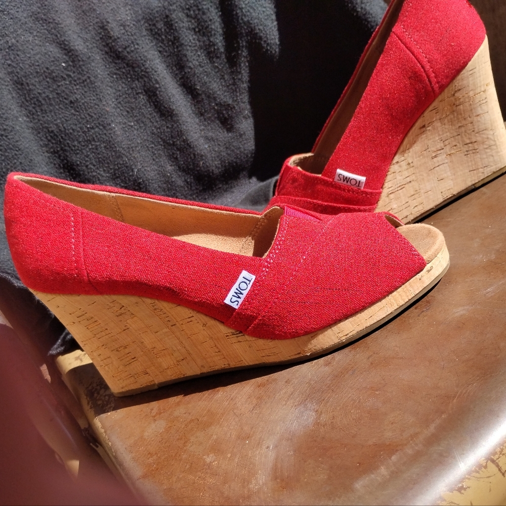 Toms Red Wedge Shoes Casual Comfort